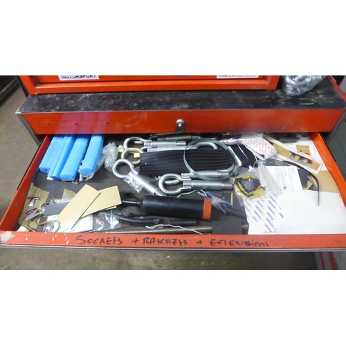 5039 - A Snap-On toolbox with a large quantity of tools including a Clarke 225pc circlip retaining spring s... 