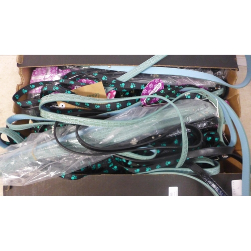 5085 - A quantity of assorted dog leads