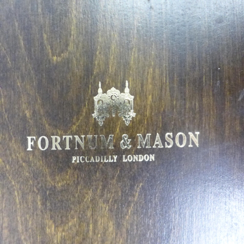 5090 - A Fortnum and Mason wine case