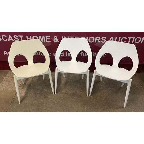 68 - A set of three Kandya Jason chairs, designed by Carl Jacobs