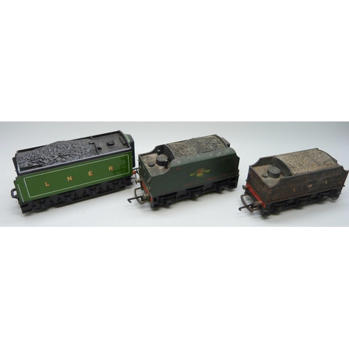 2029 - Three OO gauge locomotives and tenders