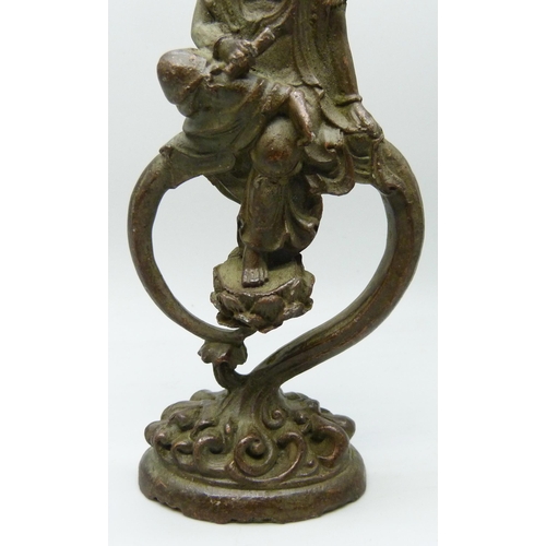 2033 - A small bronze deity, 16.5cm