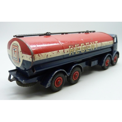 2037 - A Dinky Supertoys model Foden Regent tanker