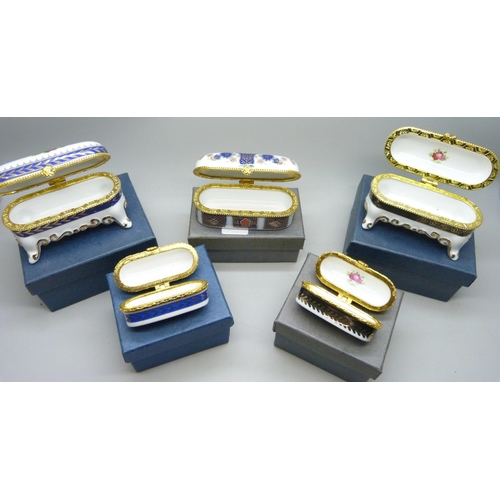 2039 - Five trinket boxes, boxed