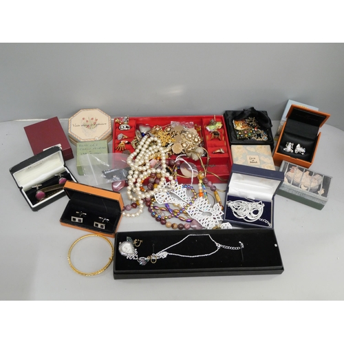 2070 - A box of costume jewellery