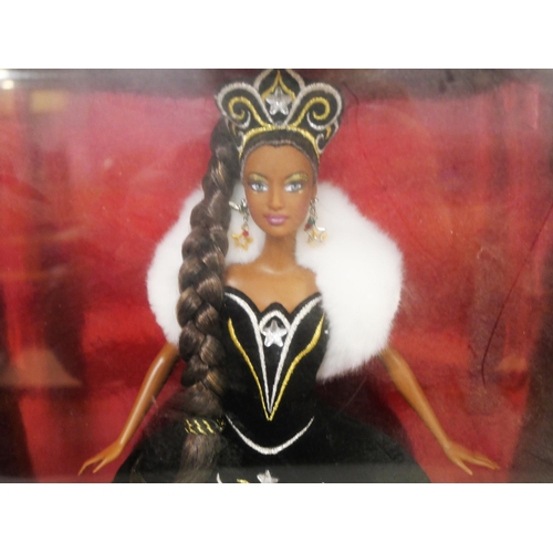 2138 - A Bob Mackie design Black Holiday Barbie 2006