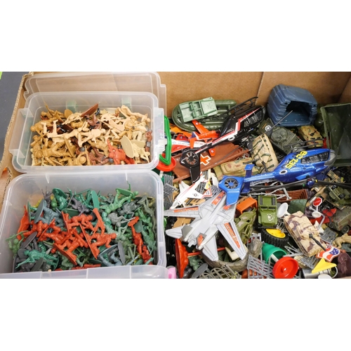 2157 - A collection of plastic toy soldiers, tank, aircraft and helicopters **PLEASE NOTE THIS LOT IS NOT E... 