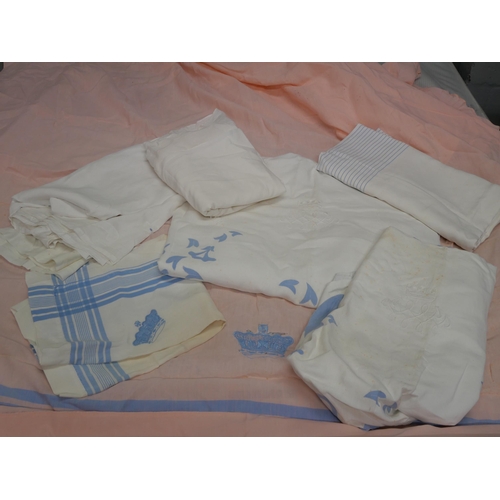 2180 - Bed sheets and pillowcases previously belonging to the late Duchess of Windsor with letter from Ada ... 