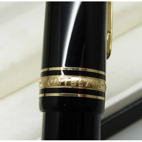 2215 - A Mont Blanc Meisterstuck fountain pen, GR1838827 with 18ct gold nib, boxed