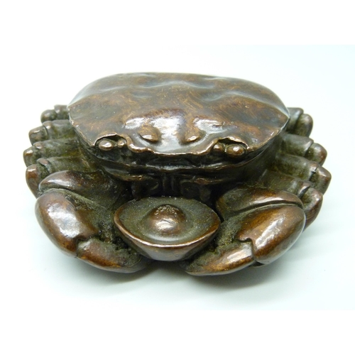 2230 - A small bronze crab