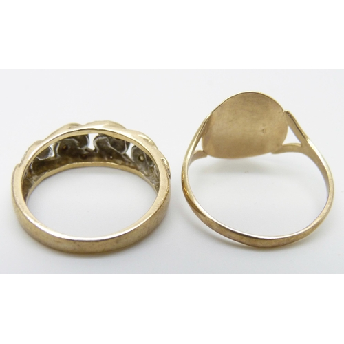 7022 - Two 9ct gold rings, 4.2g, M and P