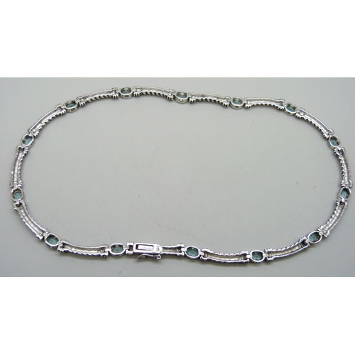 7101 - A silver and stone set necklace, 32g, 41cm