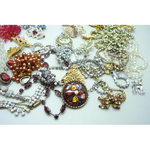 7137 - Bohemian and other bead necklaces, etc.