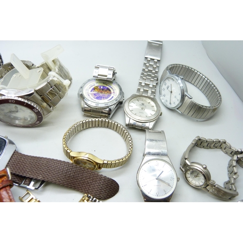 7156 - A collection of watches, vintage and modern