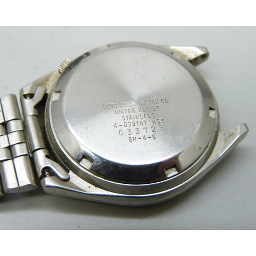 7221 - A gentleman's Citizen automatic wristwatch and a lady's Seiko automatic wristwatch