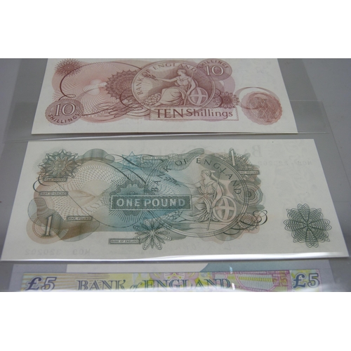 7241 - A 10/- (shillings) note, chief cashier, L.K. O.Brien, a £1 Note, O'Brien, a £5 note, Elizabeth Fry, ... 