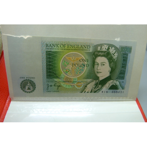 7250 - A collection of bank notes to include £20, £10, £5 and £1 notes, German Reichsmarks, Norwegian Krone... 