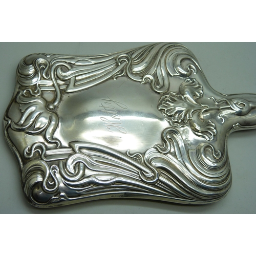 7272 - An Art Nouveau silver hand mirror, Birmingham 1902, engraved 'Hetty'