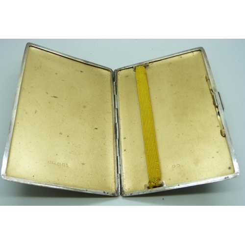 7278A - A silver cigarette case