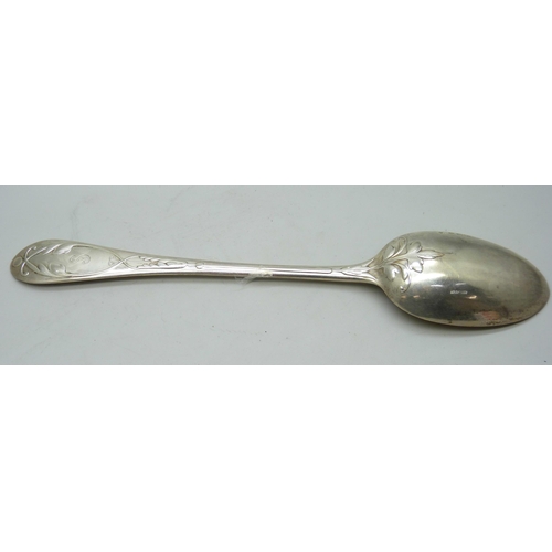 7281 - A large silver serving spoon, London 1898, 188g