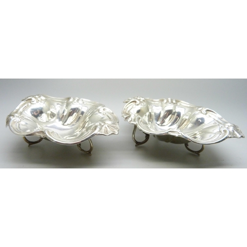 7289 - A pair of Victorian silver bon-bon dishes, Birmingham 1891, Nathan & Hayes, 152g