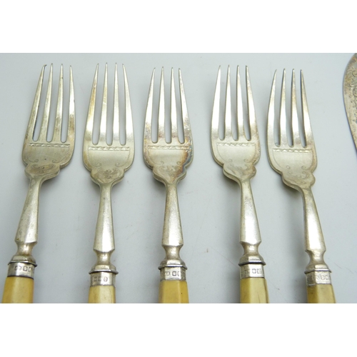 7296 - A set of five fish knives and forks with silver ferrules and handle ends