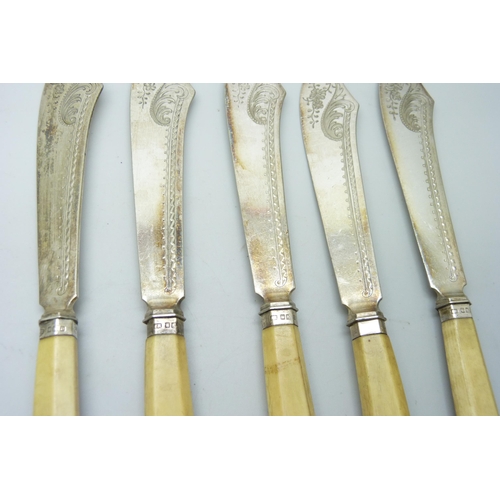 7296 - A set of five fish knives and forks with silver ferrules and handle ends