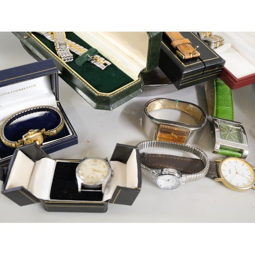 2274 - A collection of silver plate and wristwatches **PLEASE NOTE THIS LOT IS NOT ELIGIBLE FOR IN-HOUSE PO... 