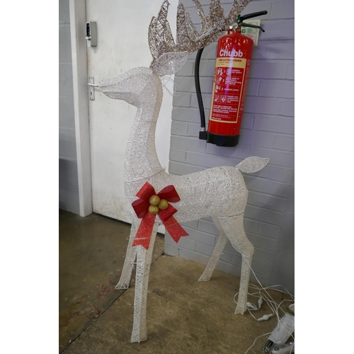 3087 - A Set of 3 Reindeer Pre-lit outdoor Christmas decorations