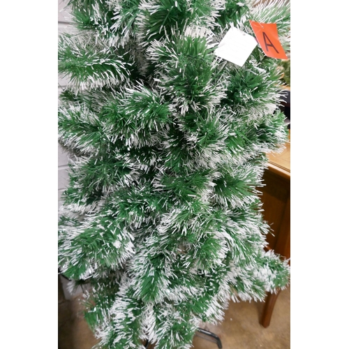 3089 - A 4ft 6 Christmas tree