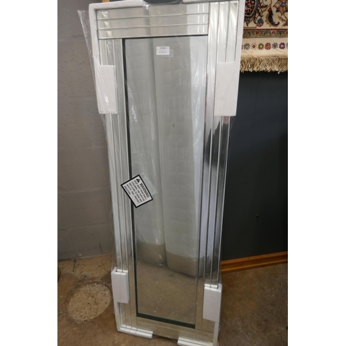 3124 - A bevelled frame mirror, 120cm x 40cm