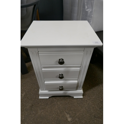 3142 - A white painted three drawer bedside chest