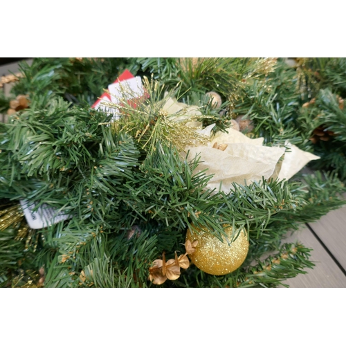 3172 - Two pre-lit Garlands with festive decoration