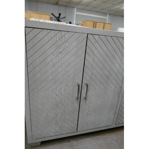 3178 - A grey chevron 4 door sideboard