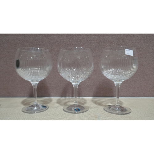 6162 - Three Waterford Gin Glasses   (342-523) *This lot is subject to Vat