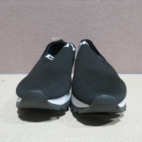 6165 - A pair of Ladies DKNY Ashton slip-on Black trainers, Size UK8 (345-760) *This lot is subject to Vat