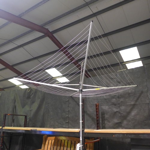 6400 - 60M Rotary Airer  (342-32) *This lot is subject to Vat