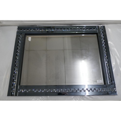 3113 - A modern wall mirror edged with glass crystals 120cm x 80cm