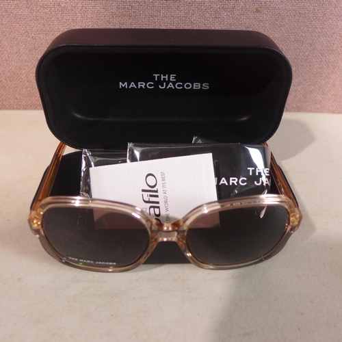 6113 - Marc Jacobs Ladies Clam Sunglasses (345-556) *This lot is subject to Vat