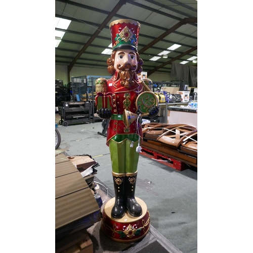 6023A - Nutcracker 6Ft/72