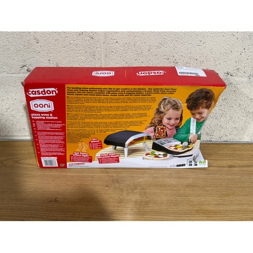 6214 - Ooni Deluxe  Toy Pizza Oven And Topping Station (345-446) *This lot is subject to Vat