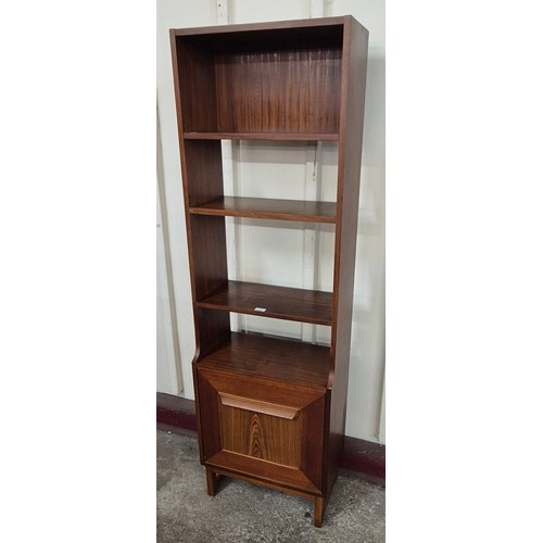 25 - A Stonehill Stateroom teak room divider