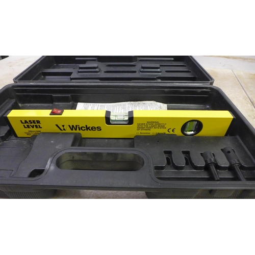 5001 - A Wickes Laser Level kit in case including laser, spirit level and tripod stand