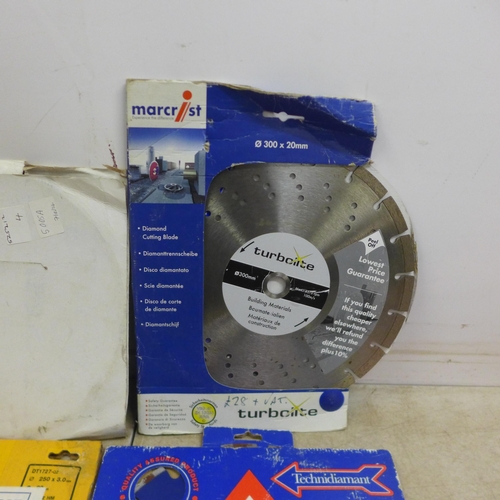 5005A - A quantity of saw blades and cutting discs including DeWalt, Technidiamant and Turbolite