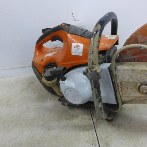 5010 - A Stihl TS410 petrol driven stone cut off saw with cutting disc