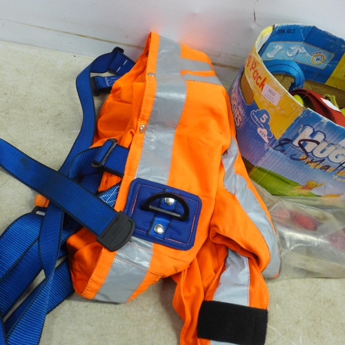 5012 - A box of PPE clothing and equipment including a Big Ben energy absorber with elastic lanyard, an Ekm... 