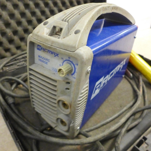 5020 - An Arcmax Welding Solutions Maxarc 1600 GE welding machine in case