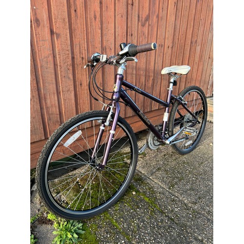 8156 - A Pendleton Collection Brooke 24 speed lady's bike  * Police repossession