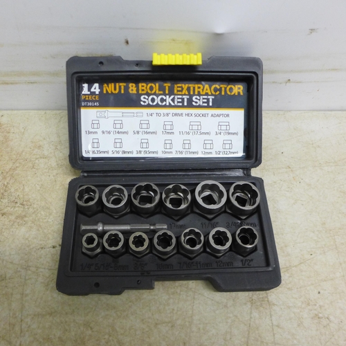 5033 - A 14 piece damaged nut/bolt removing kit