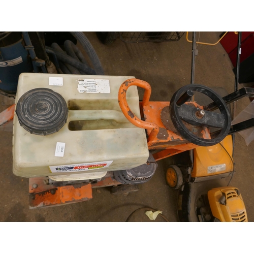 5164 - A Norton Clipper petrol driven floor saw